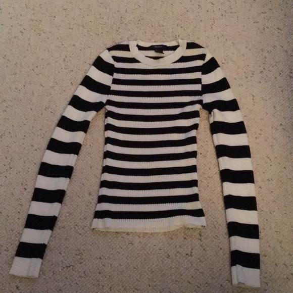 Tight fit ribbed sweater❤️ - Picture 1 of 3